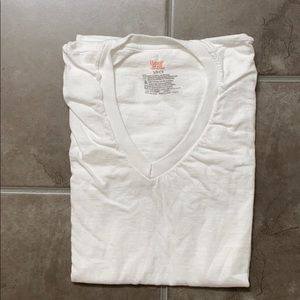Hanes white v-neck t-shirt